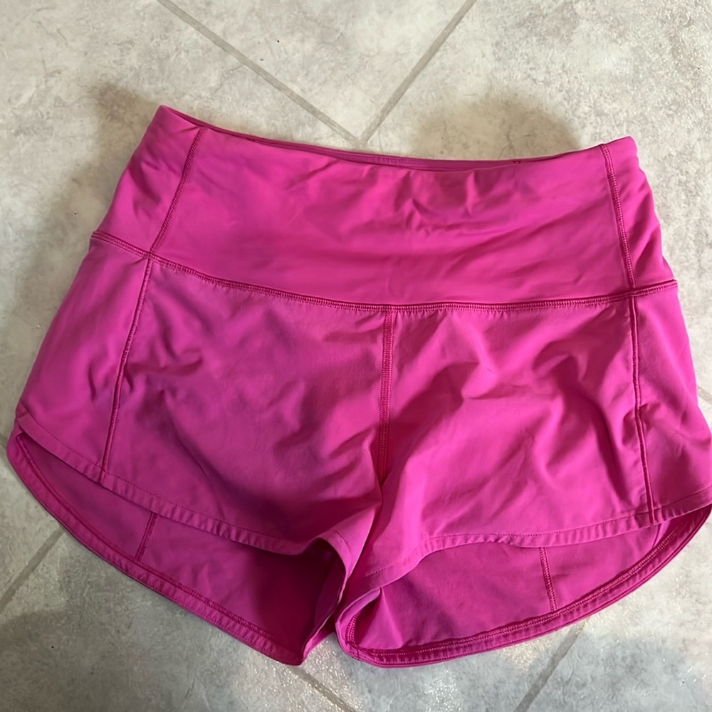 Lululemon Speed up Shorts 2.5” high rise in lip gloss